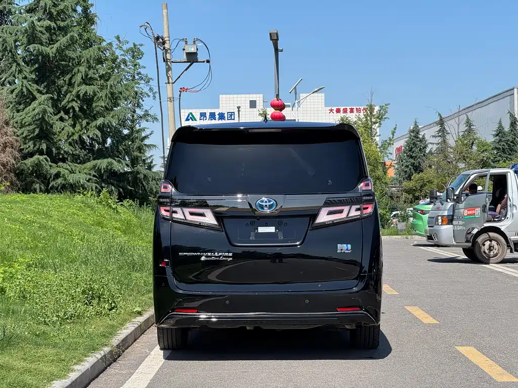 Toyota Vellfire — фотографии объявления, Фото 23