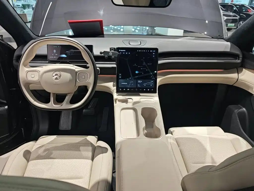NIO ES6 — миниатюра 10