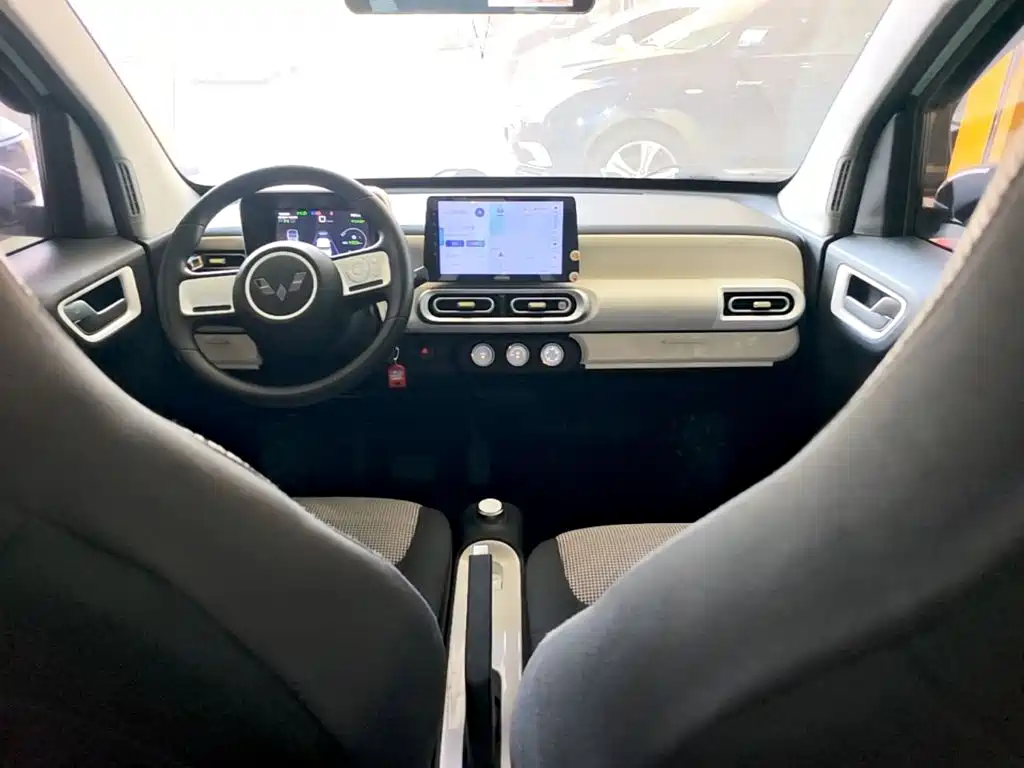 Wuling MINIEV — миниатюра 10