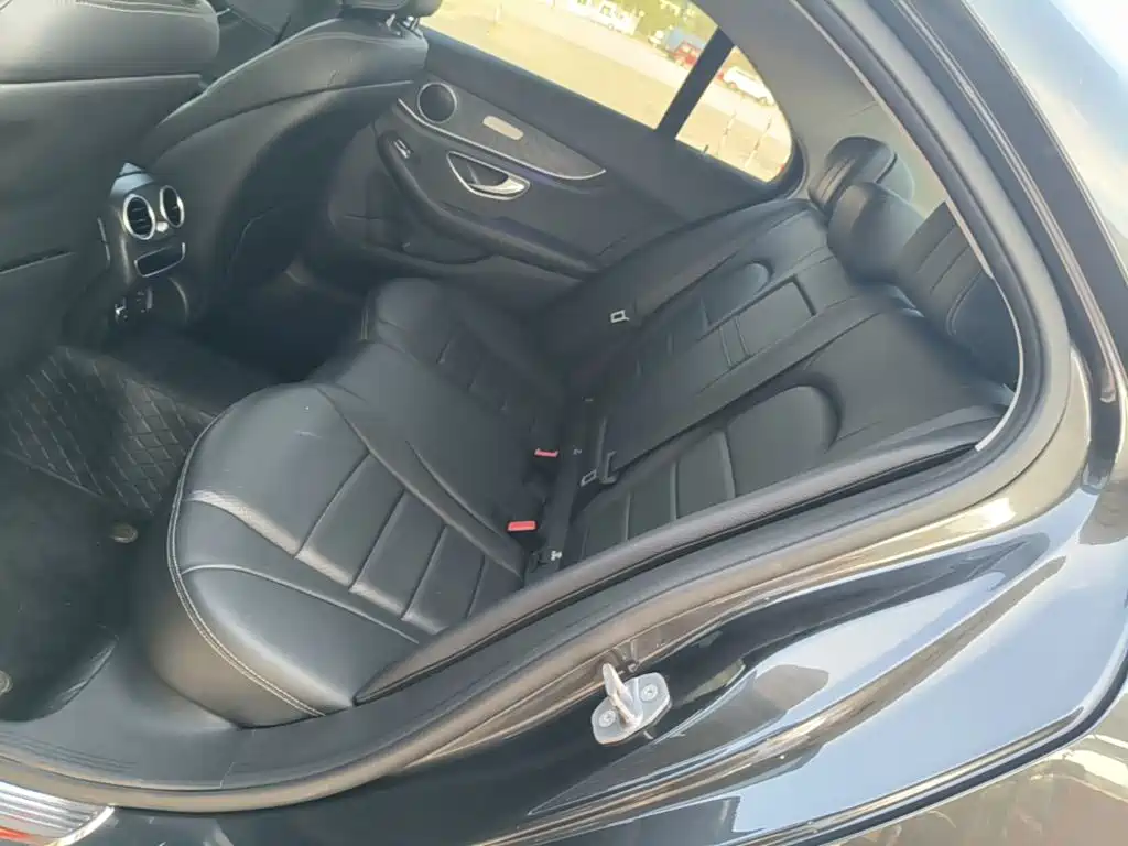 Mercedes-Benz C-Class — миниатюра 17