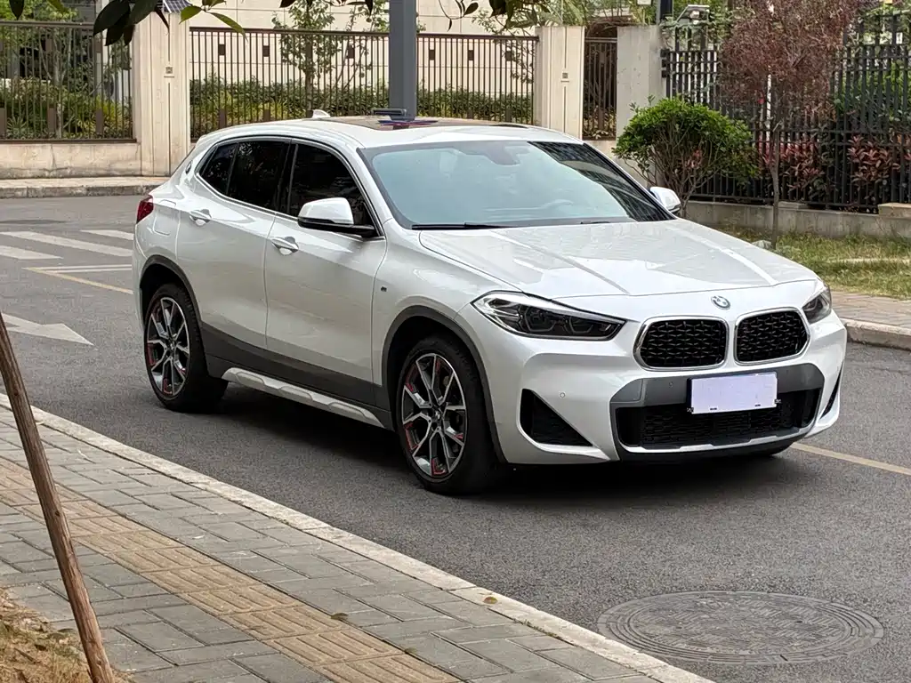 BMW X2 2021 sDrive25i