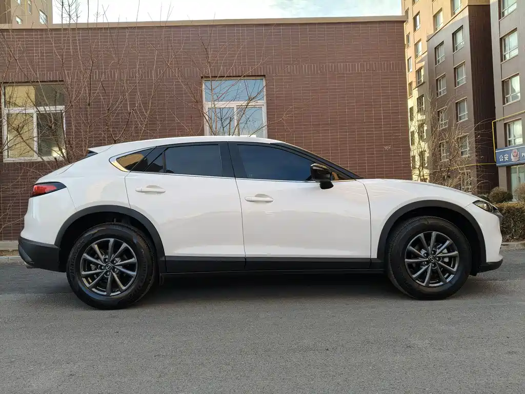 MAZDA CX 4