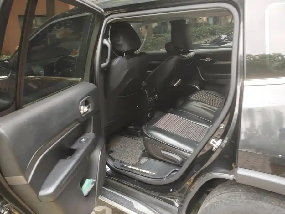 Jeep Commander — миниатюра 11