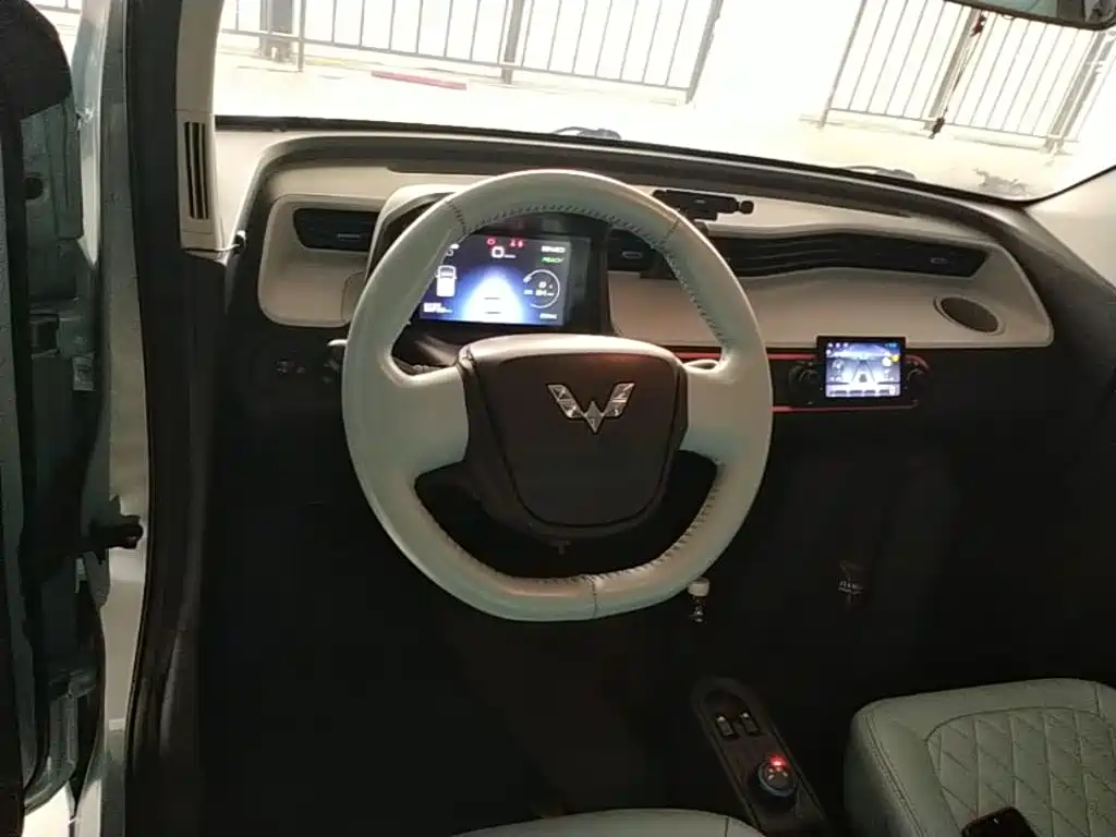 Wuling MINIEV — миниатюра 11
