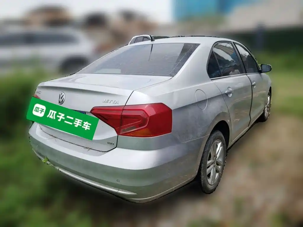 Volkswagen Jetta — миниатюра 4