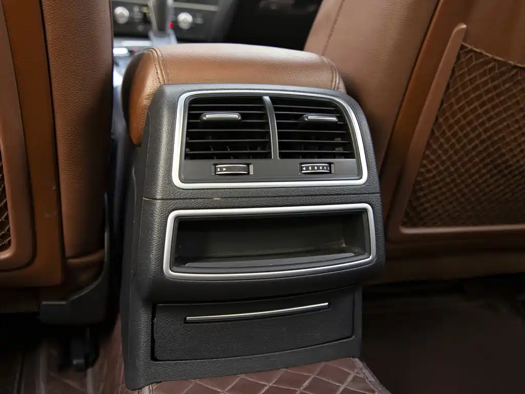 Audi A6L — миниатюра 27