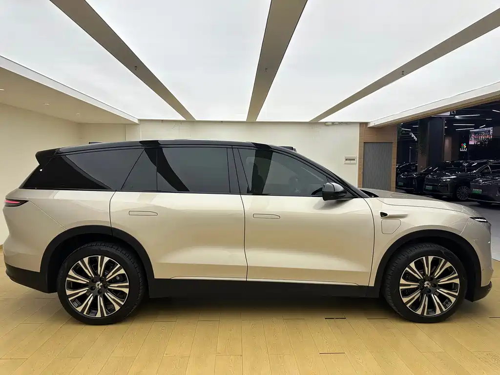 NIO ES8 — миниатюра 18