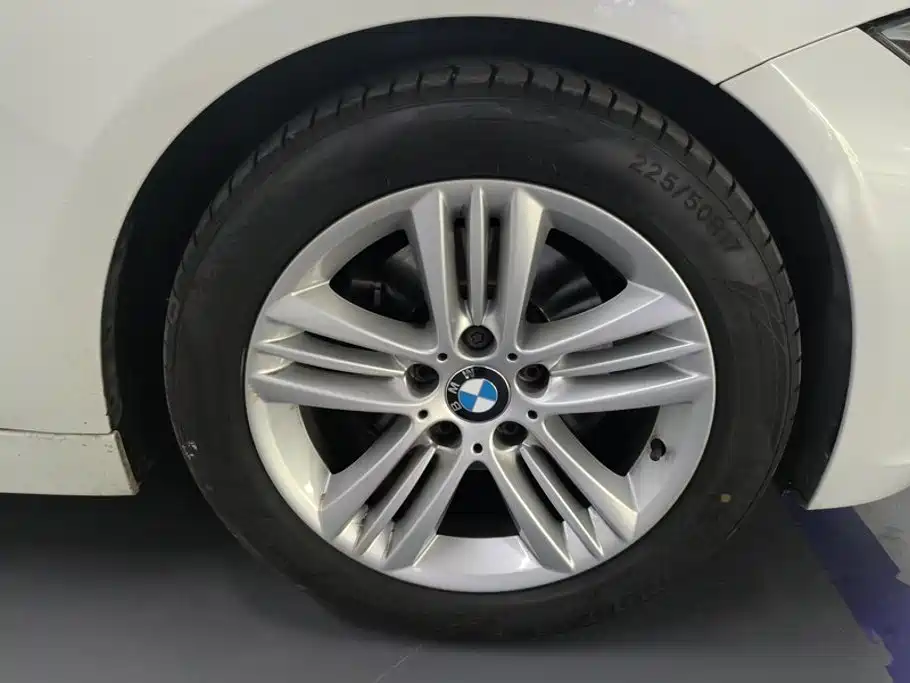 BMW 3 Series — миниатюра 6