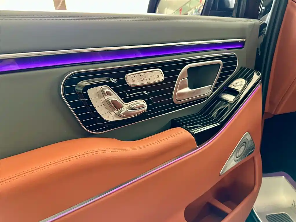 Mercedes-Benz Vito 2024 2.0T Elite 7 мест