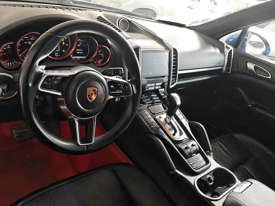 PORSCHE CAYENNE