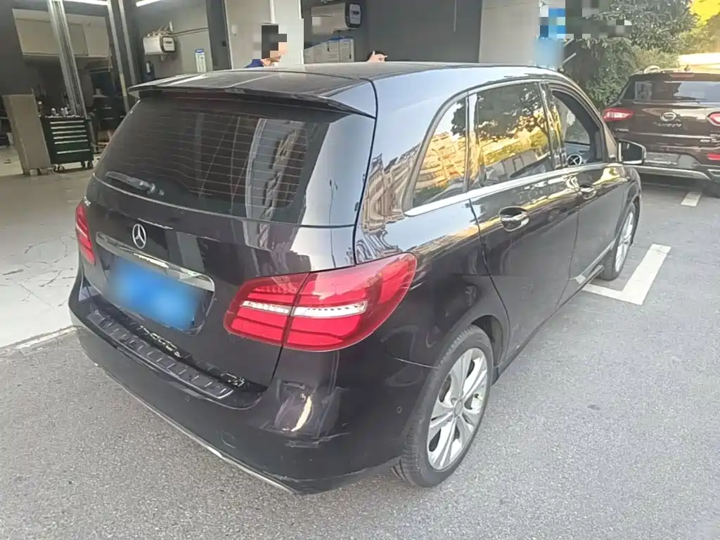 Mercedes-Benz B-Class — миниатюра 7