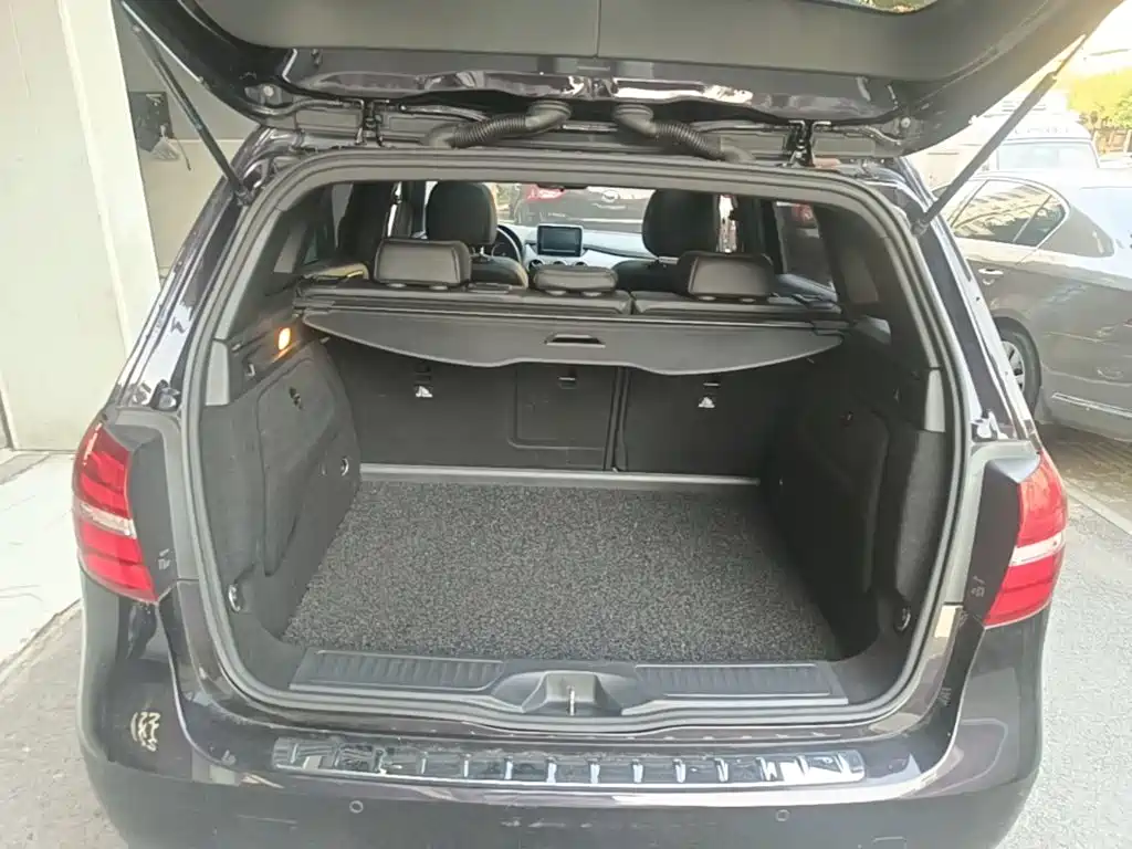 Mercedes-Benz B-Class — миниатюра 19