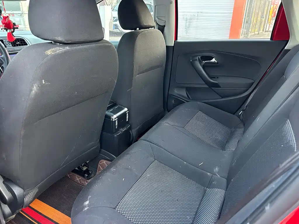 Volkswagen Polo — миниатюра 8
