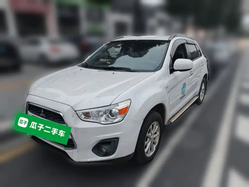 Mitsubishi ASX 2013 1.6L MT Standard