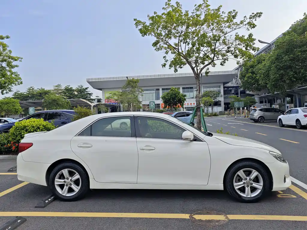 Toyota Reiz 2013 2.5S