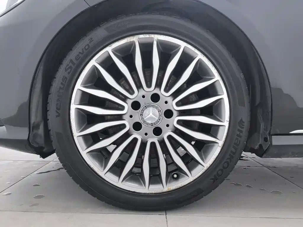 Mercedes-Benz E-Class — миниатюра 17