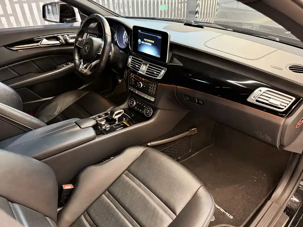 MERCEDES-BENZ CLS AMG