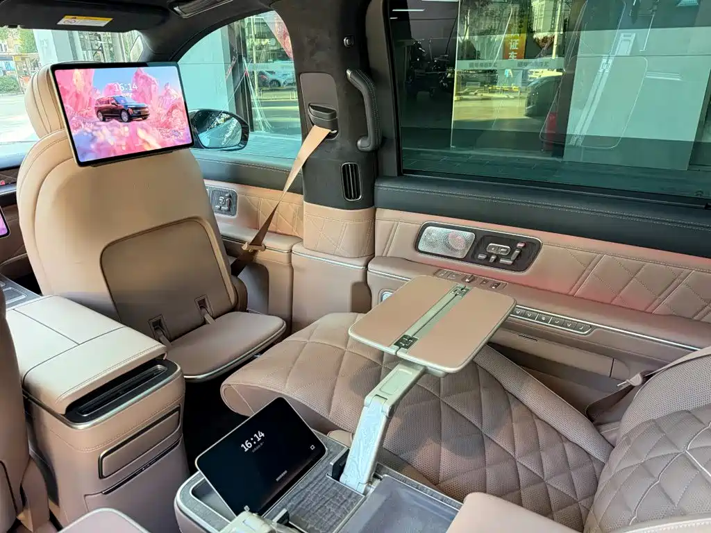 NIO ES9 — миниатюра 16