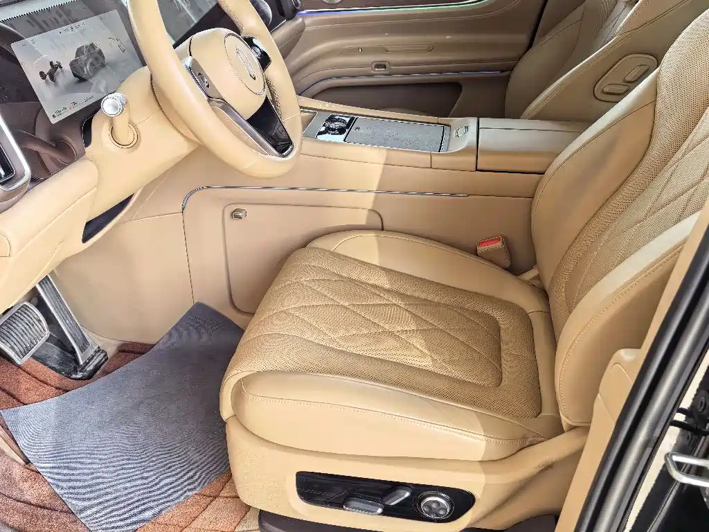 AITO ASK THE WORLD M9