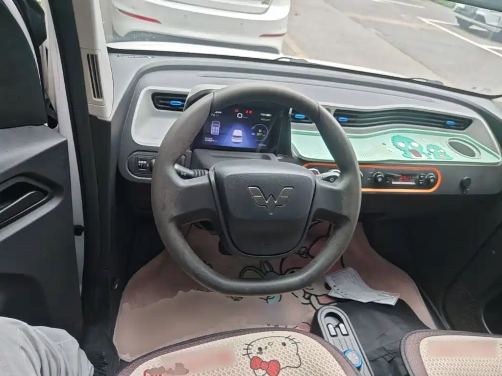 Wuling MINIEV — миниатюра 7
