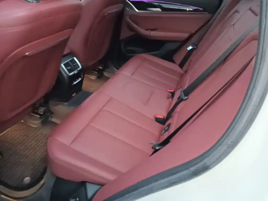 BMW iX3 — миниатюра 17