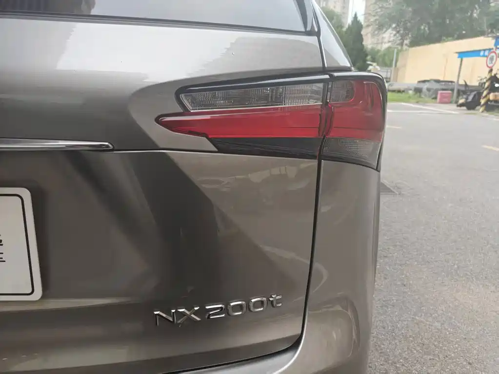 Lexus NX — миниатюра 17