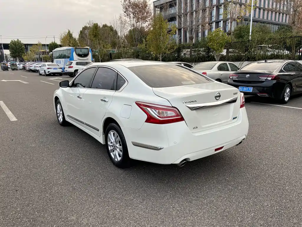 Nissan Teana — миниатюра 6