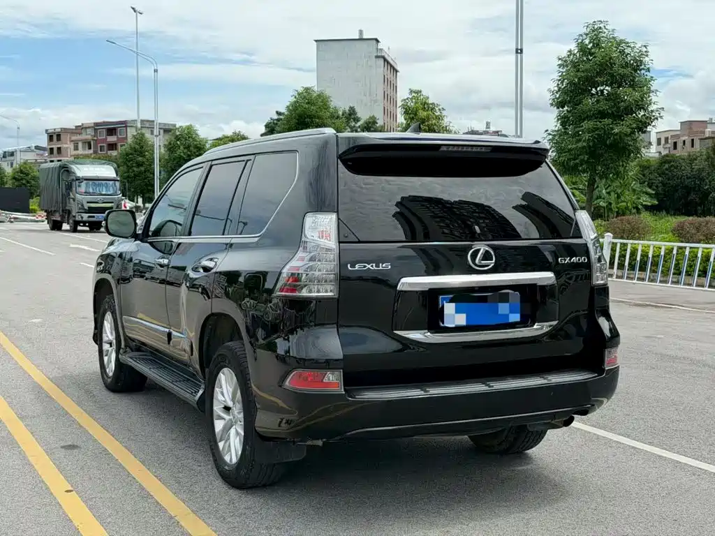 Lexus GX — миниатюра 5