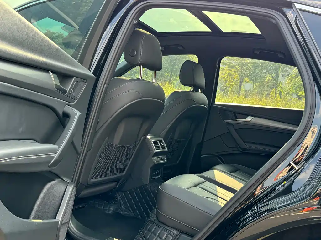 Audi Q5L Sportback — миниатюра 5