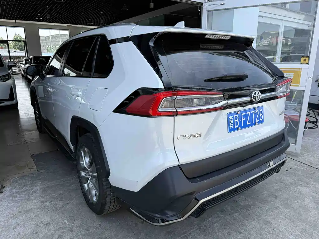 Toyota Wildlander 2020 2.0L CVT Luxury