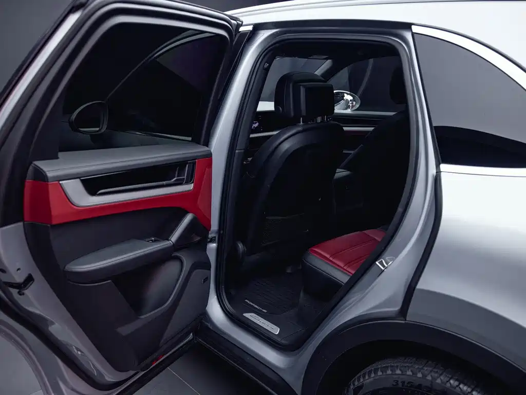 Porsche Cayenne — миниатюра 19