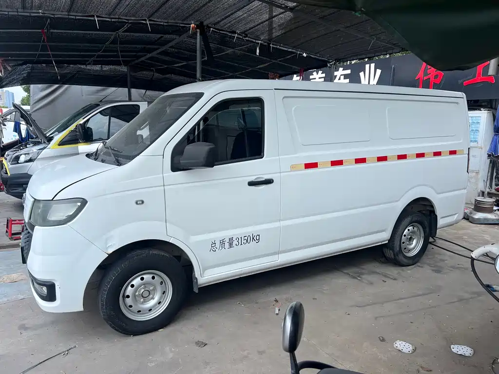 Foton EV6 — миниатюра 3