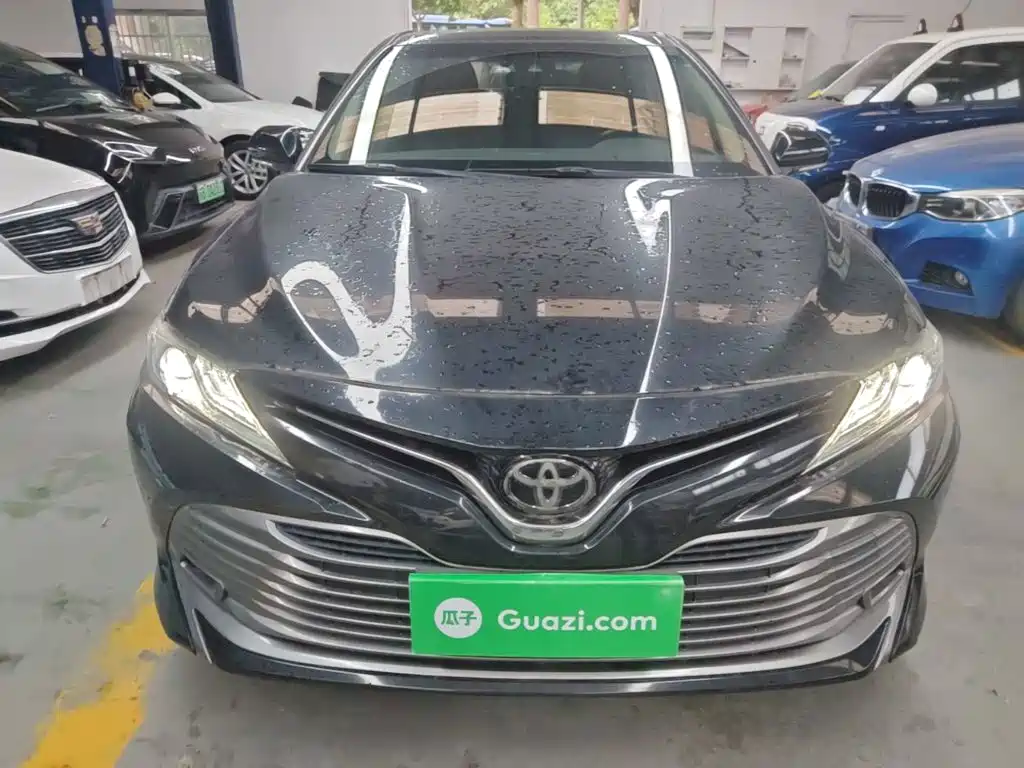 Toyota Camry — миниатюра 3