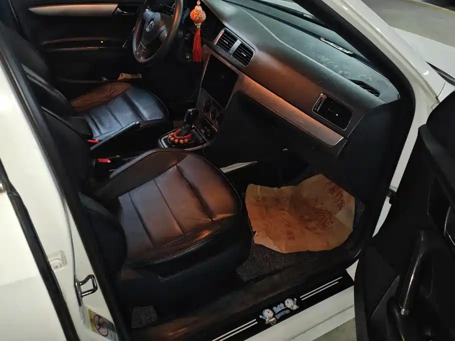 Volkswagen Lavida — миниатюра 8