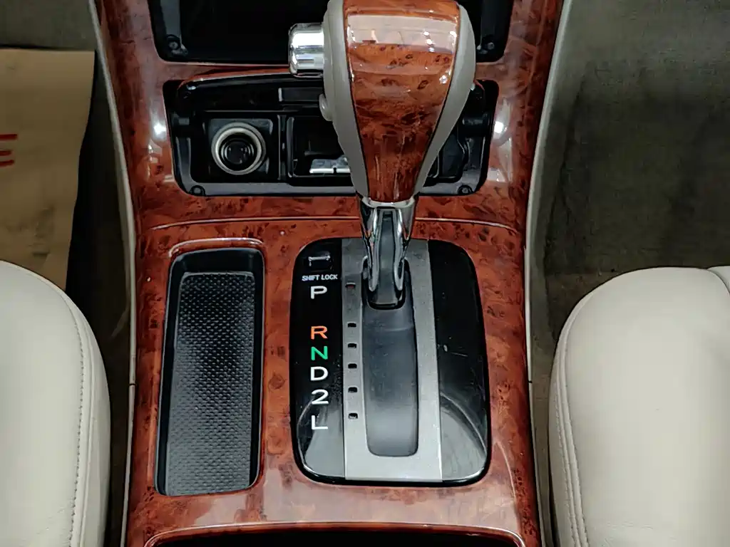 Toyota Camry — миниатюра 18