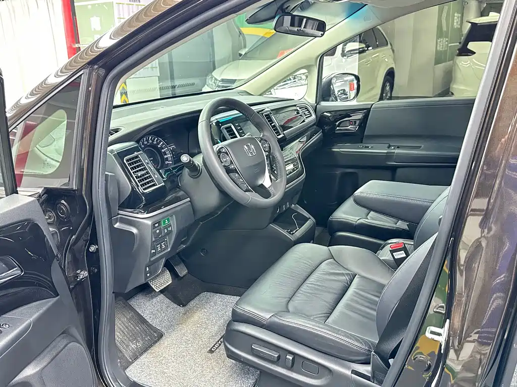 Honda Elysion — миниатюра 5