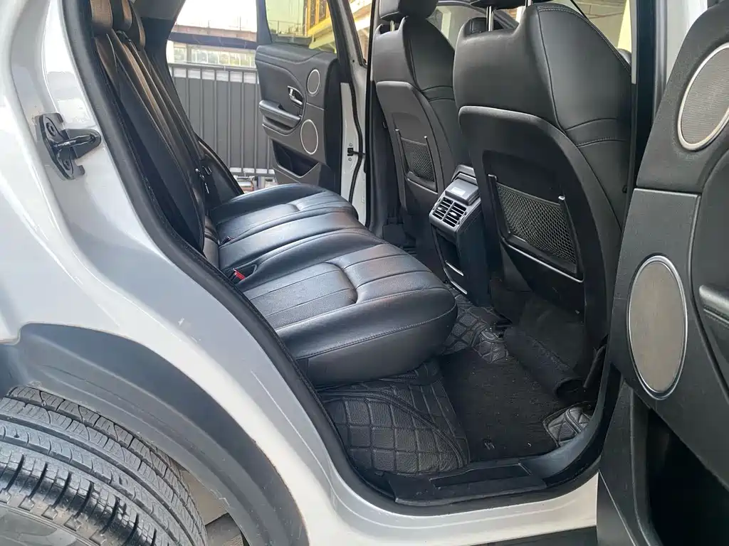 Land Rover Evoque — миниатюра 10