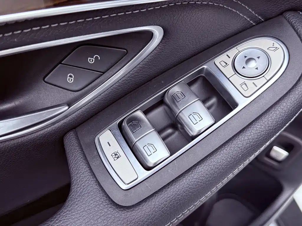 Mercedes-Benz GLC — миниатюра 23