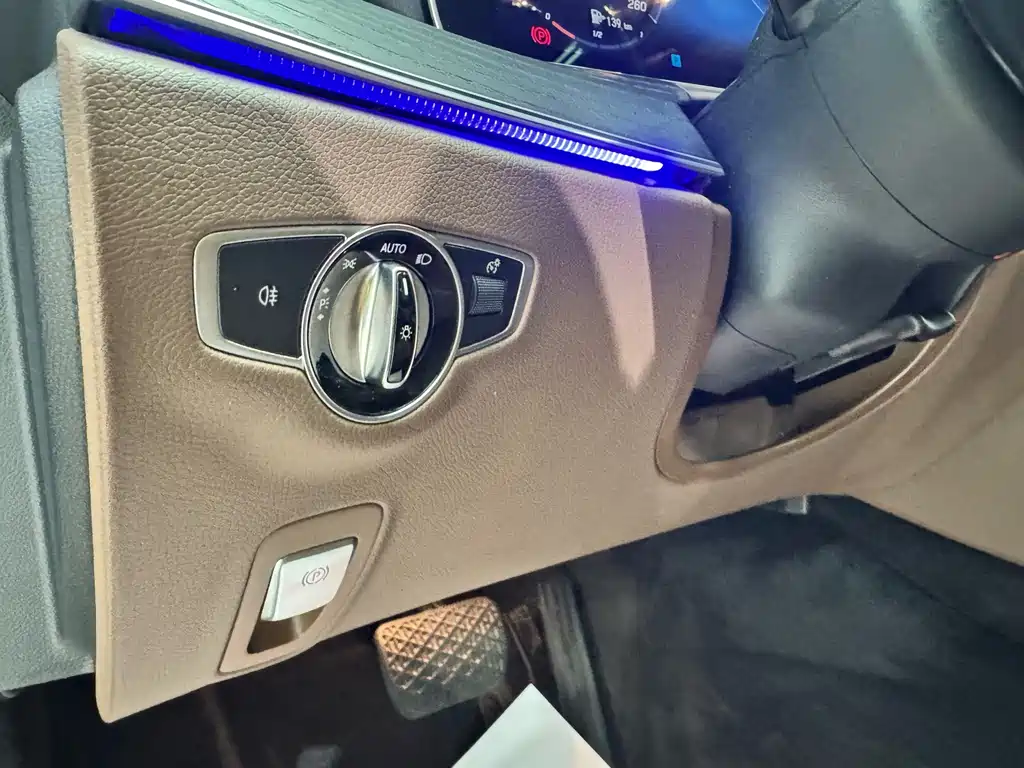 Mercedes-Benz E-Class — миниатюра 15