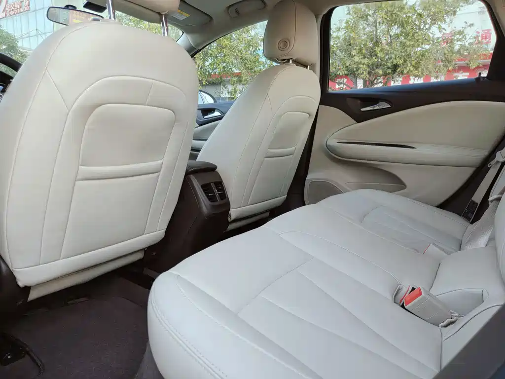 Buick Verano — миниатюра 11