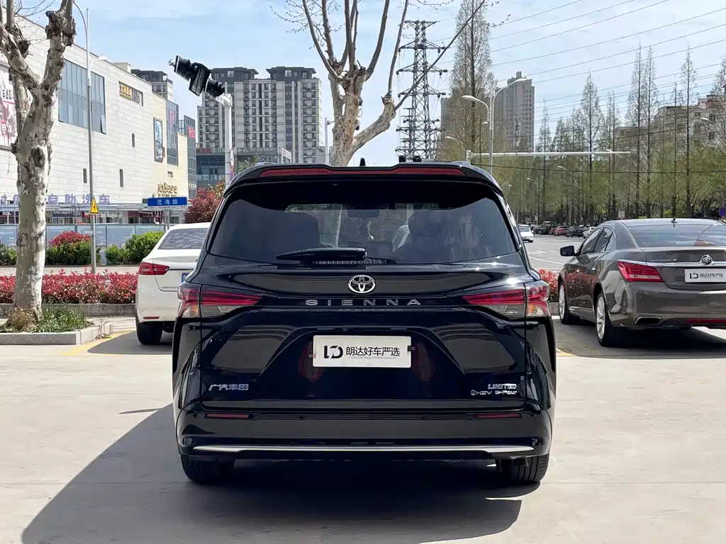 Toyota Sienna 2026 2.5L Premium
