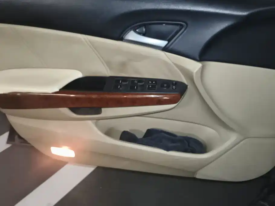 Honda Accord — миниатюра 7
