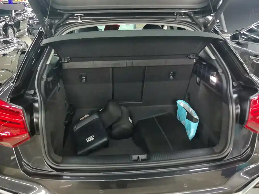 Audi Q2L — миниатюра 4