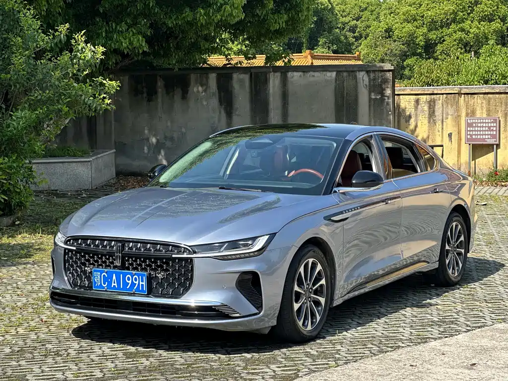 Lincoln Z 2023