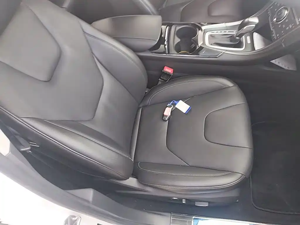 Ford Mondeo — миниатюра 25