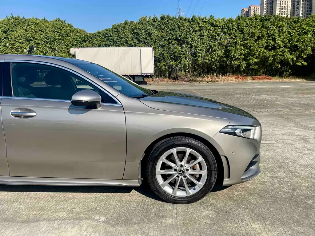 MERCEDES-BENZ A CLASS