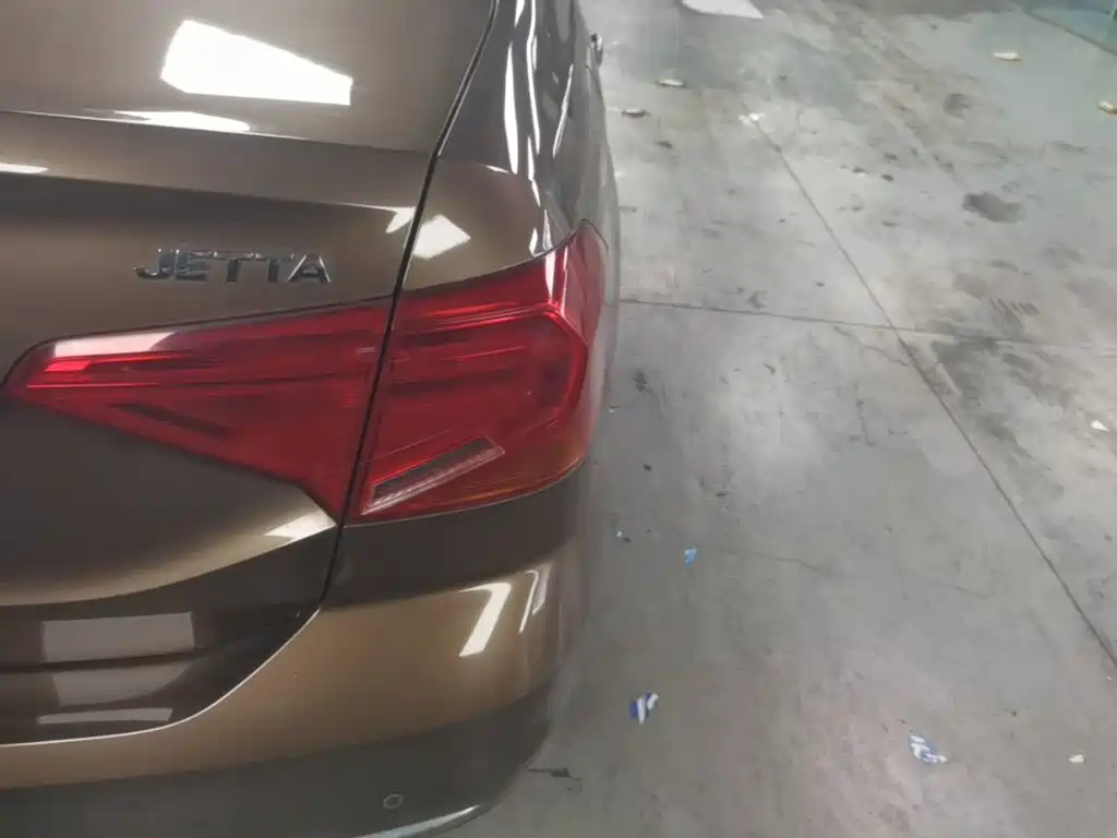 Volkswagen Jetta — миниатюра 8