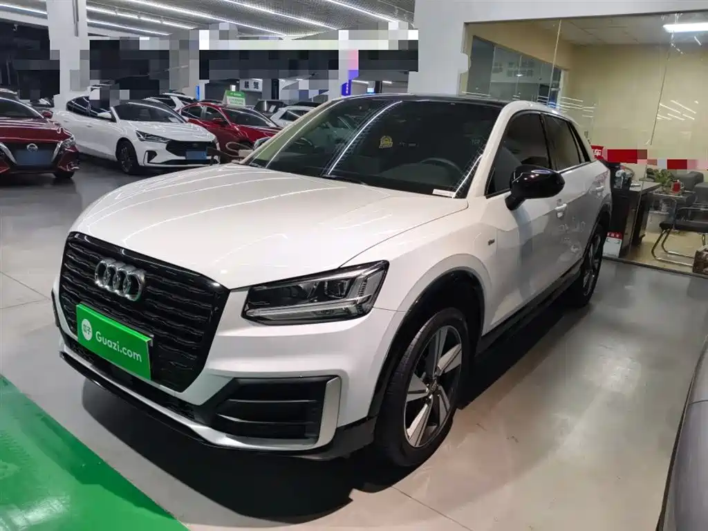 Audi Q2L 2021