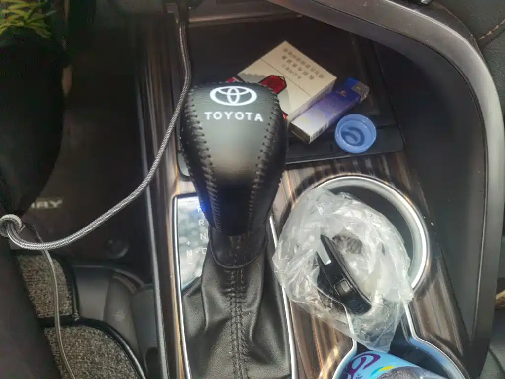 Toyota Camry — миниатюра 10