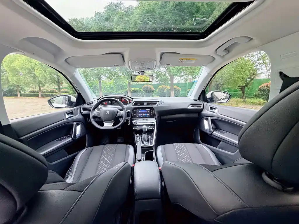 Peugeot 308 — миниатюра 12